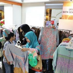 Ikut Pameran