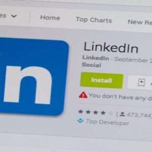 fitur rekomendasi teman linkedin