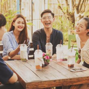 hangout bersama teman